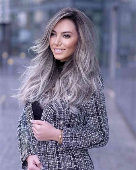 22 Coolest Platinum Blonde Highlights Trending On Instagram