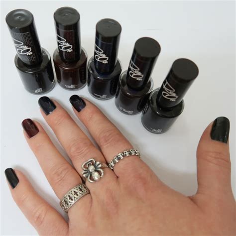 Nail Polish Rimmel Rita Ora Shades Of Black Dark Dwelling