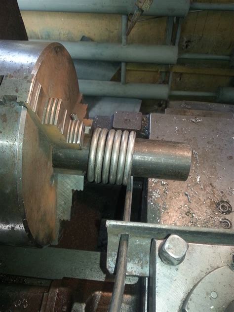 Навивка пружины на токарном станке: способы, видео