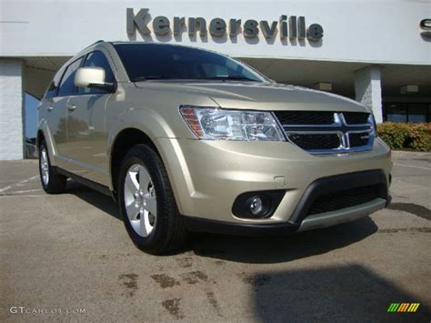 2011 White Gold Metallic Dodge Journey Mainstreet 51856925 Photo 18