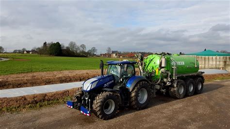 New Holland Joskin Euroliner Green Met New Holland T Hd In Blue