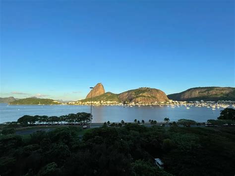 Apartamento Na Avenida Rui Barbosa Flamengo Em Rio De Janeiro Por R