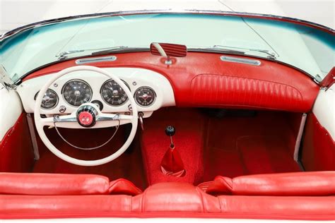 1954 Kaiser Darrin Volo Museum