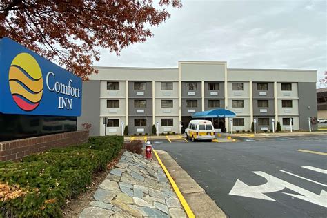 Comfort Inn Herndon-Reston - 200 Elden St., Herndon, VA | n49.com