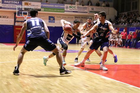 La Virtus Vince Gara 2 E Impatta La Serie Con Quarrata Gazzetta Di Siena