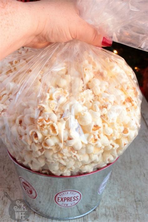 Popcorn Gift Basket & Gift Card Holder Idea - Big Bear's Wife