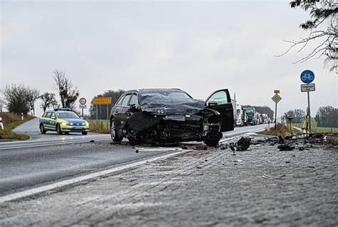 Update T Dlicher Unfall Auf Bundesstra E In Sachsen Mit Fahrerflucht