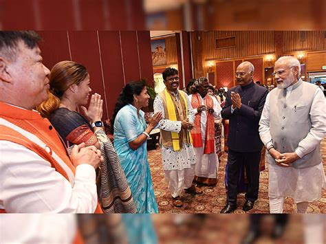 Pm Narendra Modi Gave Farewell Dinner To President Ram Nath Kovind