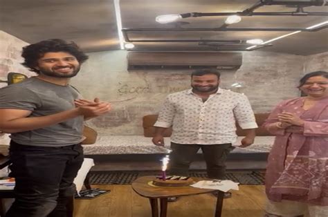 साउथ स्टार Vijay Deverakonda ने मनाया बॉडीगार्ड का जन्मदिन