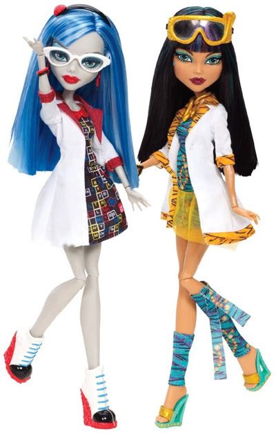 Monster High Classroom Cleo De Nile Ghoulia Yelps 2 Pack