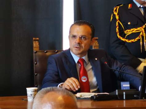 Messina Cateno De Luca Eletto Presidente Del Consiglio Comunale Con