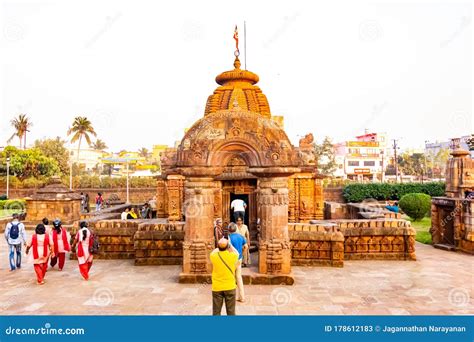 Tourists at Mukteshvara Temple in Bhubaneswar, Odisha, India Editorial Stock Photo - Image of ...