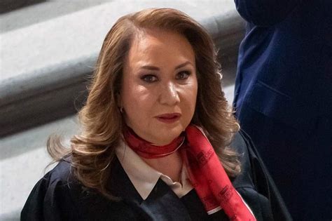 Tribunal Desecha Amparo De Yasmín Esquivel Contra Resolución De Unam