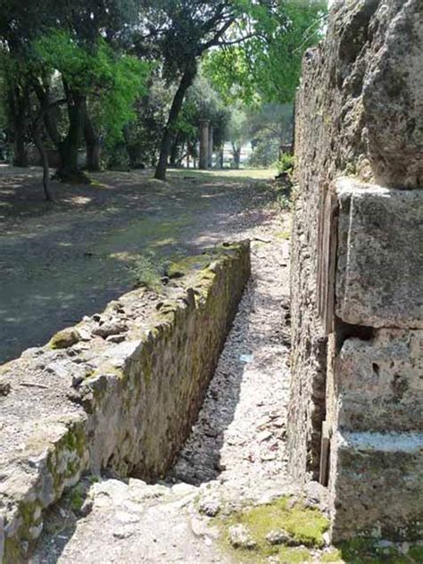 Unnamed Access To Triangular Forum At South End Of Via Dei Teatri May