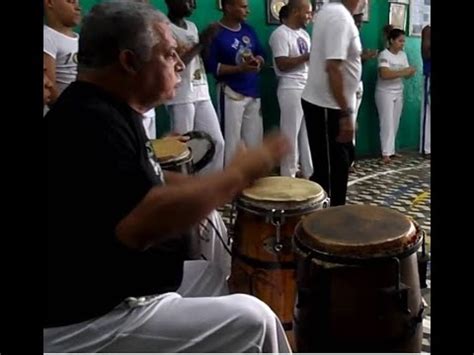 Mestre Mintirinha Toca Atabaque Ao Vivo Na Roda De Capoeira No Batizado