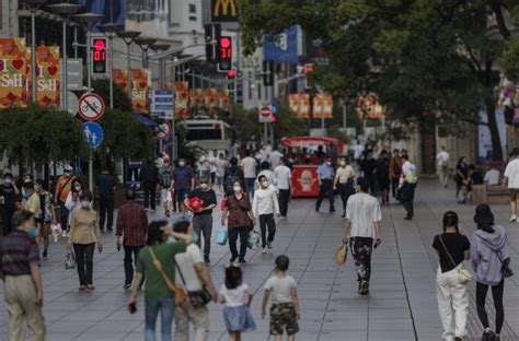 China S Population Shrinks For First Time In Over Years Plataforma