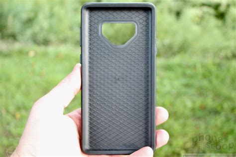 Review Otterbox Symmetry Commuter And Defender Cases For The Samsung Galaxy Note9 Phone Scoop