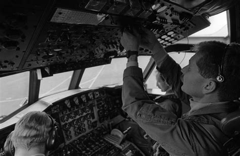 6 Cockpit controls, Aircraft Images: NARA & DVIDS Public Domain Archive ...