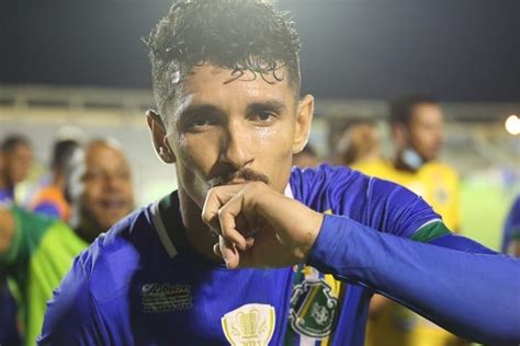 Raio X De Manoel Atacante Do Altos Marcou 88 Vezes Com A Camisa Do Clube Veja Números Altos Ge