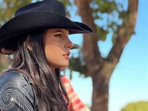 Quem é Ana Castela Destaque No Estilo Agrogirl” Que Alcançou O Top 1