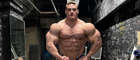 Bodybuilder Nick Walker Weighs 295 Pounds Ahead Of The 2022