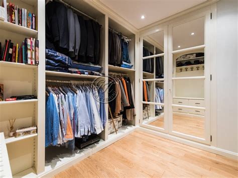 21 Small Walk-in Closet Ideas To Optimize Your Bedroom, 56% OFF