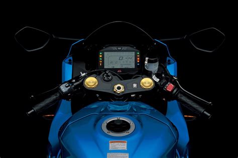 New Gsx R1000 Aims At Superbike Dominance With Variable Valve Timing