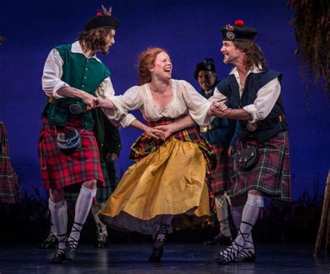 Brigadoon at the Goodman Theatre - Theatre reviews