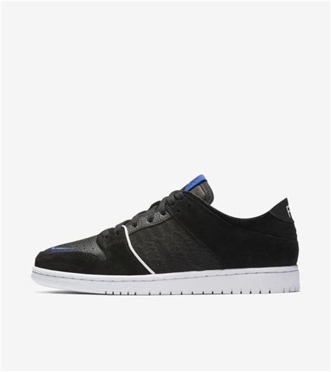 Nike SB Zoom Dunk Low Pro 'Soulland' Release Date. Nike SNKRS GB