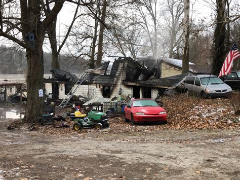 Officials identify 6 bodies found in Logansport fire - Indianapolis
