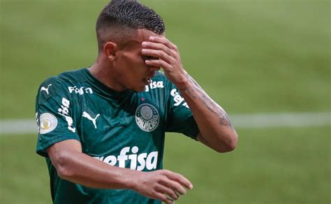 Veron é Ausência De Treino E Torcida Do Palmeiras Perde Paciência Próximo De Final Contra O