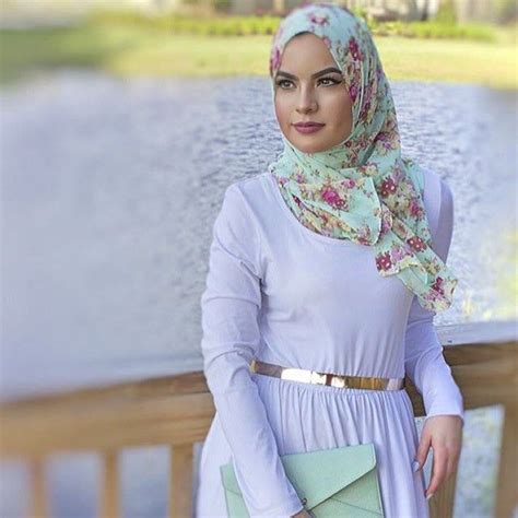 Unique Hijabs On Instagram Omayazein Slays In Our New Floral Hijab