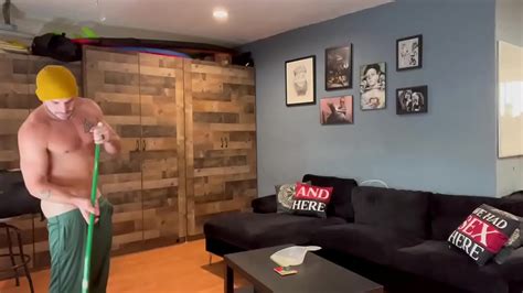 OpenCurlyDoubleQuote Naked Housework XNXX