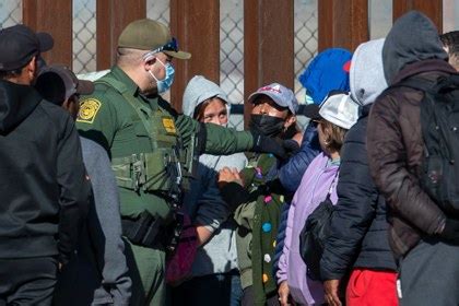 EU arresta a más inmigrantes en 2022 principalmente en la frontera con