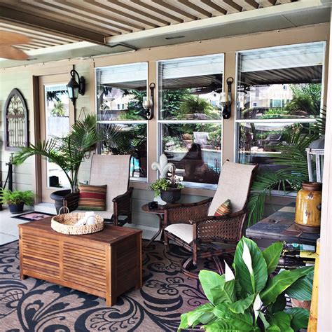 Life By The Pool. . .it's just BETTER!: Backyard Patio Transformation