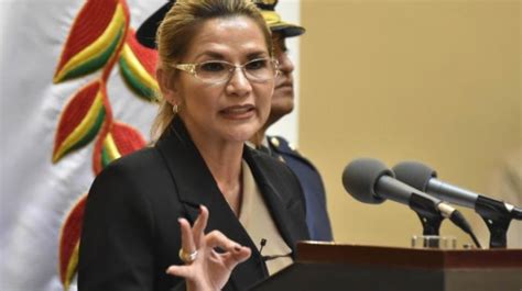 Añez pide a oposición aprobar su juicio de responsabilidades Camacho