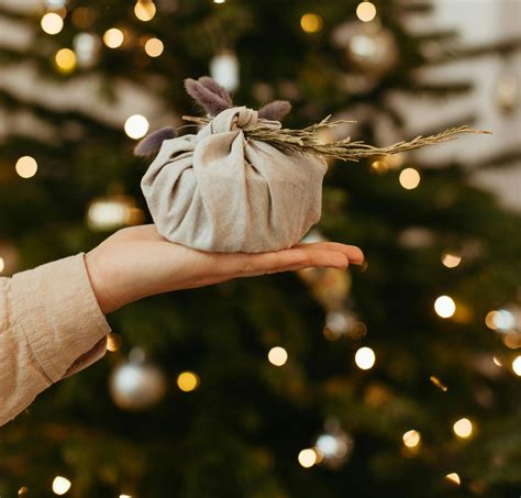 A guide to sustainable gifting this holiday season