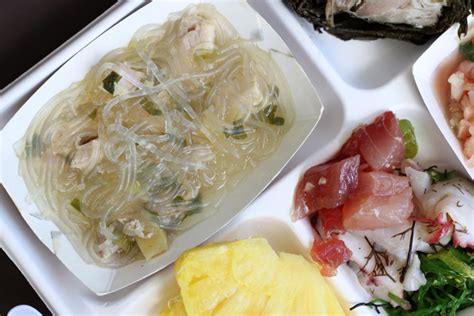 Traditional Hawaiian Food: Eat These 7 Massively Tasty Dishes