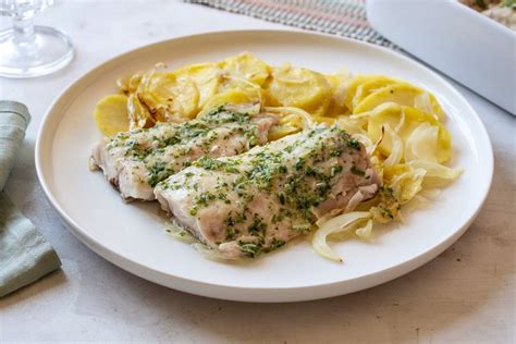 Mero al horno con patatas muy fácil y rápido de hacer en casa