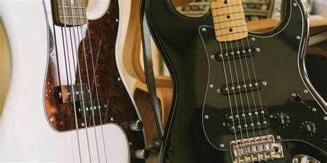 Bass Guitar Vs Electric Guitar Key Differences