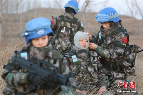 高清：探訪中國首支赴南蘇丹維和步兵營 維和女兵全副武裝【5】 軍事 人民網