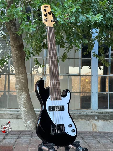 Kala Solid Body 5 String Jet Black Fretless U Bass W Bag Uke Republic