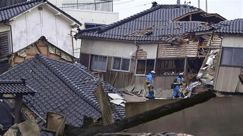 Earthquakes shake Japanese region, collapse 2 homes that were damaged ...