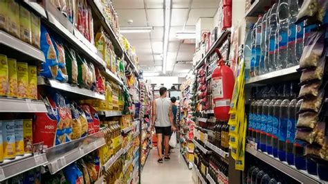 Por el salto de la inflación en alimentos se diluyen los ingresos de