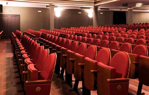 Instalaci N De Butacas Para Cines Y Teatrosdecoratel Espa A