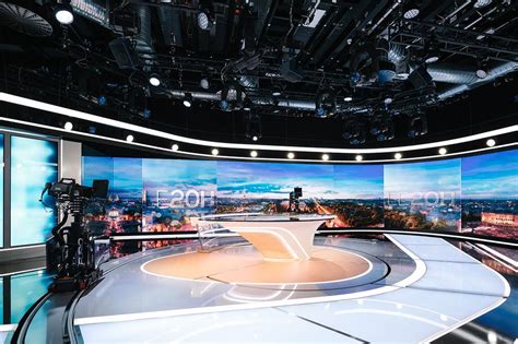 Nouveau Plateau Des Jt De Tf1 Tous Les Détails En Avant Télé Star