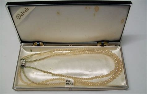 Vintage Deltah Dolly Madison Simulated Pearl Trio Strand Necklace