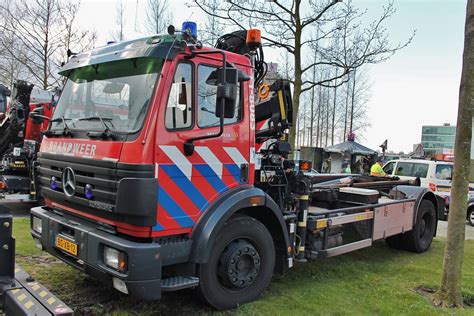 11 8083 Haakarmvoertuig Brandweer Zaanstreek Waterland Flickr