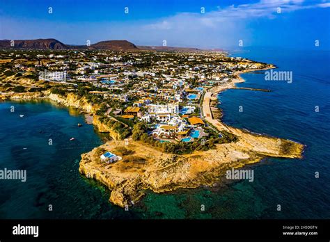 Anissaras auf Kreta aus der Luft | Town Anissaras on Crete from above ...