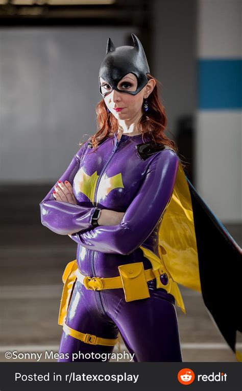 Pin By Cameron Driskill On Cosplay Batgirl Cosplay Cosplay Latex